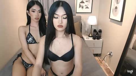 Snapshot of beauty__pearl chatting on May 2026 08:11:01 AM PEARL X NIKKI online show from May 2026 08:11:01 AM