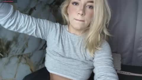 Snapshot of beauty_lana18 chatting on June 2026 10:45:02 PM lana online show from June 2026 10:45:02 PM