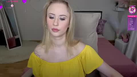 Snapshot of beauty_sashaxx chatting on June 2026 03:03:03 PM beauty Sasha online show from June 2026 03:03:03 PM