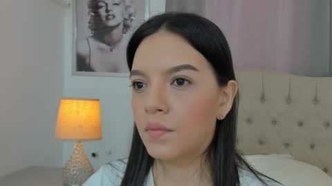 Snapshot of beautyari_ chatting on March 2025 12:11:02 PM Ariana Reyes online show from March 2025 12:11:02 PM