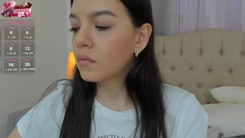 Snapshot of beautyari_ chatting on September 2025 12:26:01 PM Ariana Reyes online show from September 2025 12:26:01 PM