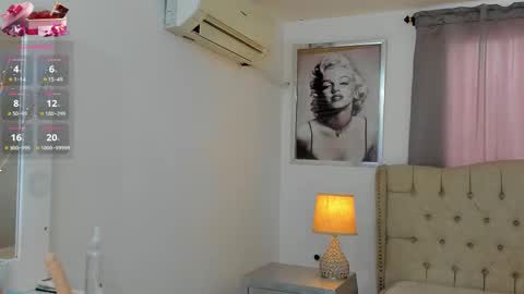 Snapshot of beautyari_ chatting on September 2025 12:42:01 PM Ariana Reyes online show from September 2025 12:42:01 PM