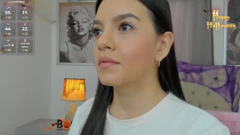 Snapshot of beautyari_ chatting on October 2025 12:13:02 PM Ariana Reyes online show from October 2025 12:13:02 PM