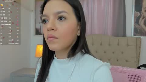 Snapshot of beautyari_ chatting on November 2025 12:05:02 PM Ariana Reyes online show from November 2025 12:05:02 PM