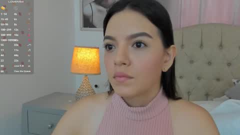 Snapshot of beautyari_ chatting on November 2025 12:19:02 PM Ariana Reyes online show from November 2025 12:19:02 PM