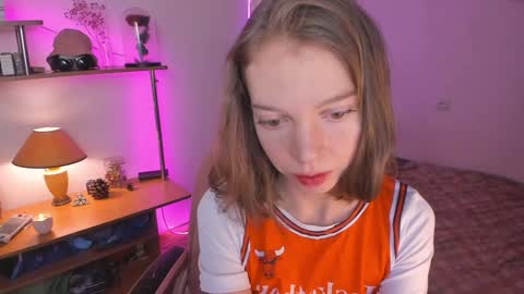 Eliise online show from December 2024 02:24:02 PM