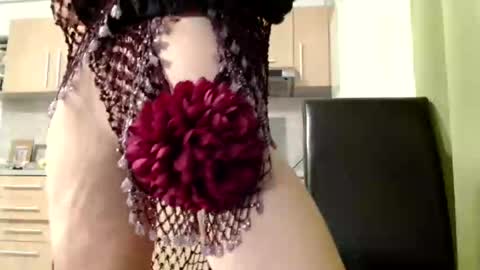 Raluca online show from September 2025 06:00:01 PM