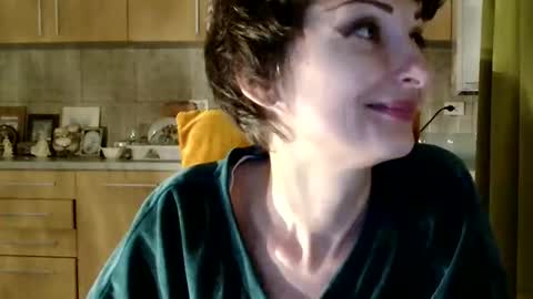 Raluca online show from April 2026 07:58:02 PM