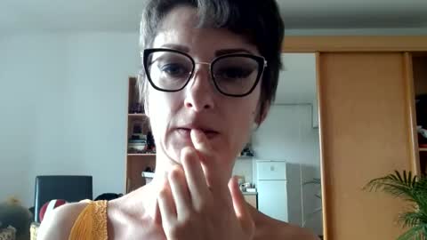Raluca online show from July 2026 02:57:01 PM