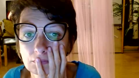 Raluca online show from July 2026 07:23:02 PM