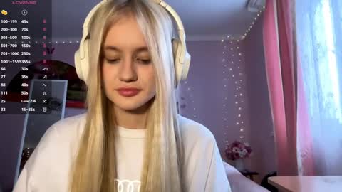 Snapshot of bebravee chatting on February 2026 07:27:01 AM Melissa online show from February 2026 07:27:01 AM