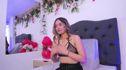 beccamilanni online show from February 2025 03:43:02 PM