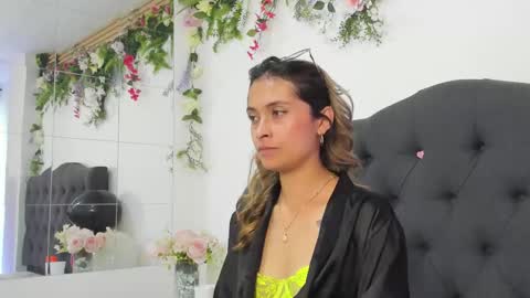 beccamilanni online show from February 2025 03:48:02 PM