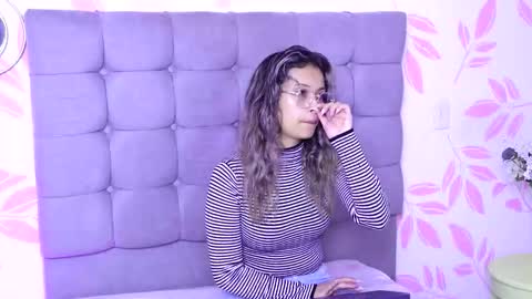 beccamilanni online show from November 2025 12:34:01 PM