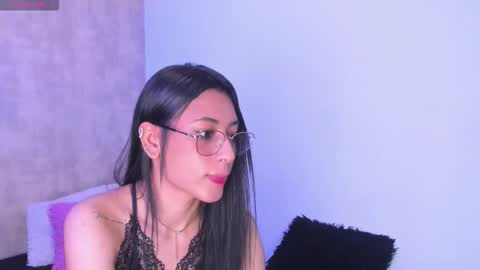 becky__g online show from October 2025 05:30:01 AM