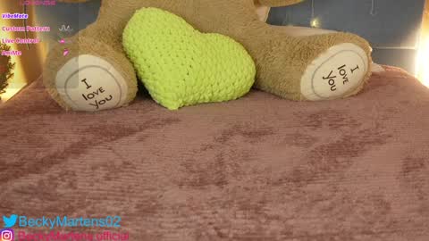 BeckyMartens come join me on    while im offline here  online show from December 2024 05:48:02 AM