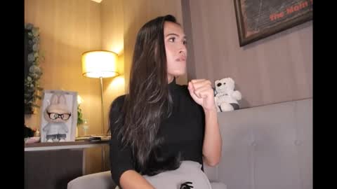 Snapshot of bee_thai chatting on February 2026 05:06:02 PM bee_thai online show from February 2026 05:06:02 PM