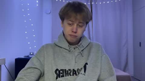 beeb0y online show from November 2025 04:18:02 PM