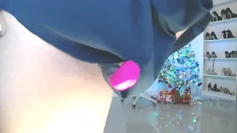 Bee if you ever see the girl who can take 12 inch all the way inside the ass try me online show from December 2024 01:10:01 AM