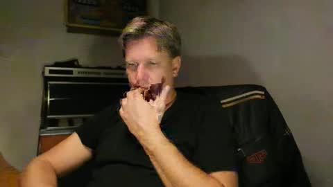 beefeater_7 online show from September 2025 07:51:02 PM