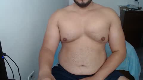 Snapshot of beefypecs_10 chatting on February 2026 07:18:01 PM Criss2fer online show from February 2026 07:18:01 PM