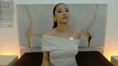 BELLA online show from October 2025 02:37:01 PM