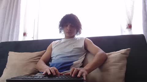 independent model online show from January 2025 07:10:01 PM