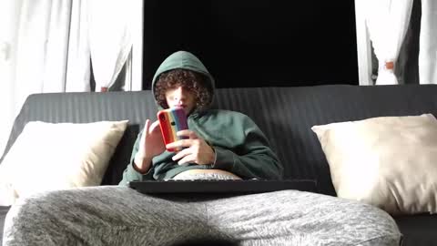 independent model online show from January 2025 01:15:01 AM