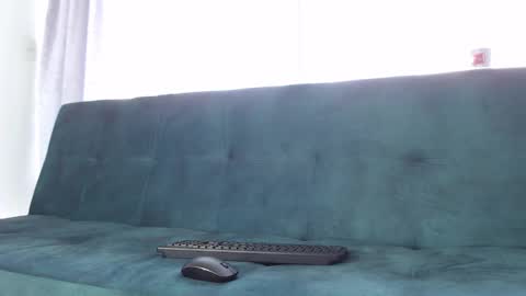 independent model online show from January 2025 10:12:01 PM