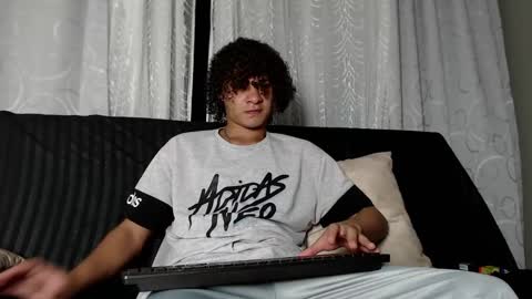 independent model online show from February 2025 12:09:01 AM