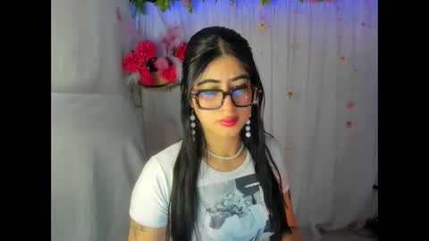 modelo independiente online show from April 2026 11:40:02 PM