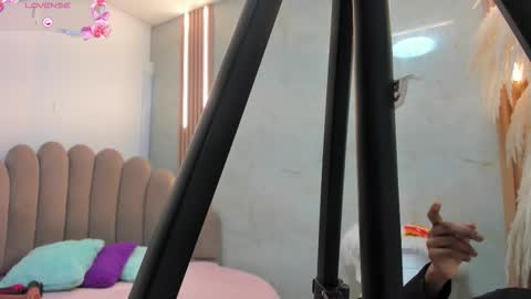 Belkilima  online show from November 2025 08:10:01 PM