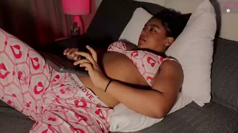 Snapshot of belkis_mills chatting on June 2026 12:00:01 AM Belkis online show from June 2026 12:00:01 AM