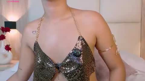 Bella cam online show from July 2026 01:04:01 PM