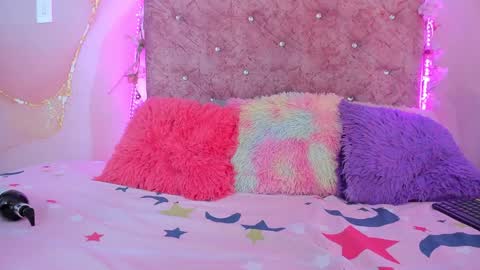 Melanie  online show from January 2025 07:04:01 PM