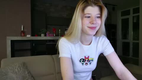 Bella online show from March 2025 08:31:02 PM