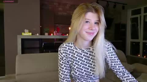 Bella online show from March 2025 09:18:02 PM