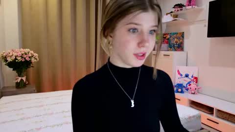 Bella online show from March 2026 09:32:02 PM