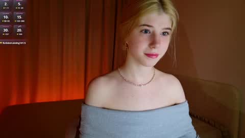 Snapshot of bella_amoury chatting on April 2026 05:16:01 PM Bella online show from April 2026 05:16:01 PM