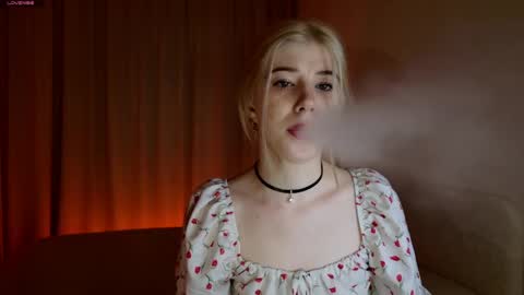 Snapshot of bella_amoury chatting on May 2026 03:17:01 PM Bella online show from May 2026 03:17:01 PM