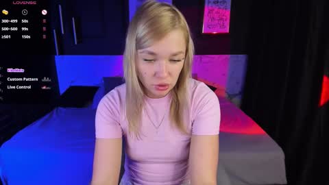 Snapshot of bella_cosmos chatting on January 2026 09:24:01 AM Bella online show from January 2026 09:24:01 AM