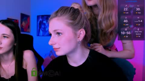 Snapshot of bella_dorn chatting on May 2026 09:33:01 PM Bella online show from May 2026 09:33:01 PM