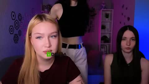 Snapshot of bella_dorn chatting on May 2026 07:15:01 PM Bella online show from May 2026 07:15:01 PM