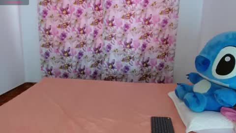 Snapshot of bella_gentle chatting on February 2026 12:09:02 PM bella_gentle online show from February 2026 12:09:02 PM