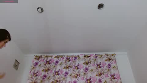 Snapshot of bella_gentle chatting on February 2026 10:03:02 AM bella_gentle online show from February 2026 10:03:02 AM