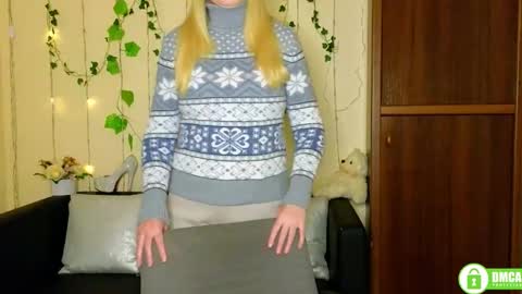 Snapshot of bella_hadatt chatting on February 2026 12:23:01 PM Bella online show from February 2026 12:23:01 PM