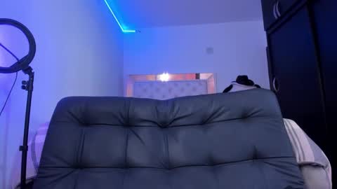 bella_hamilton online show from February 2026 04:09:01 AM