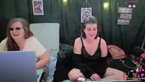 Bella James online show from November 2025 05:23:02 PM