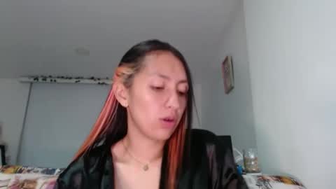 Snapshot of bella_marlowe chatting on January 2025 01:42:01 AM Bella Marlowe online show from January 2025 01:42:01 AM