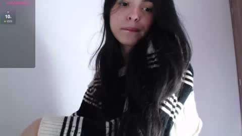 Snapshot of bella_musee chatting on December 2024 03:01:01 PM online show from December 2024 03:01:01 PM